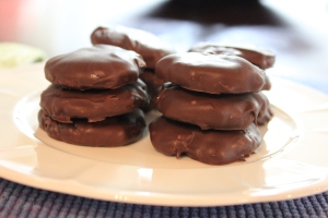 Homemade-Thin-Mints-Plate