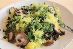 Spaghetti-Squash-Pesto-3